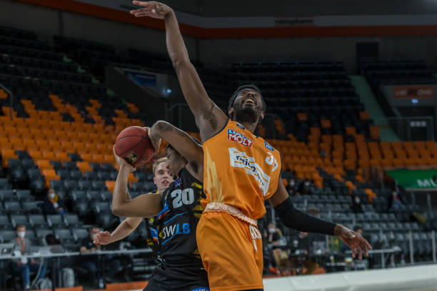 那不勒斯通 那不勒斯通